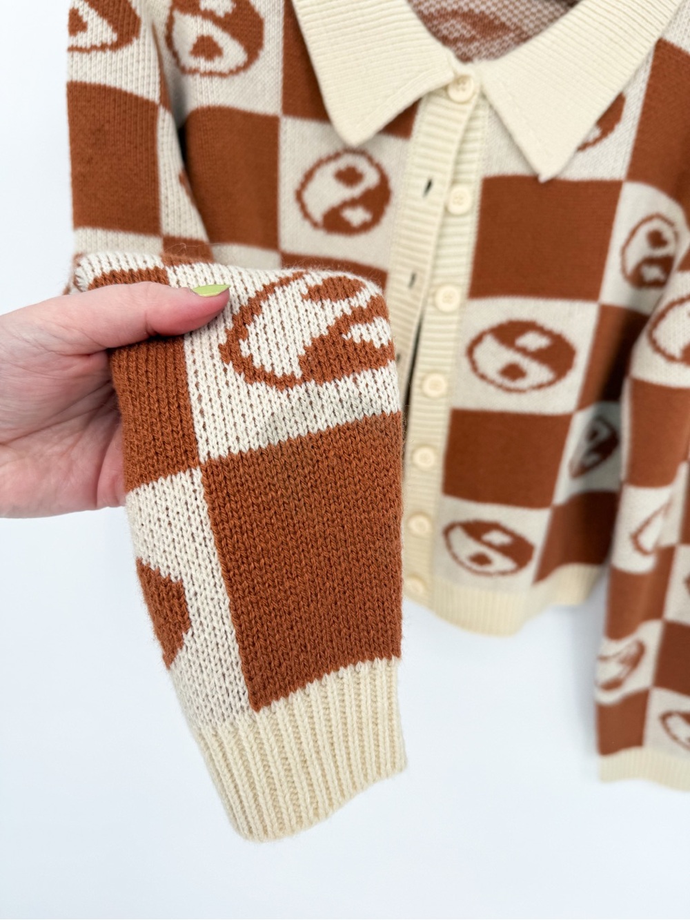 Earthbound Trading Co Yin Yang Checkered Cropped Cardigan Brown Cream Medium - Picture 3 of 7